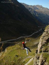 Ferrata-Grimentz_Tyrolienne.jpg